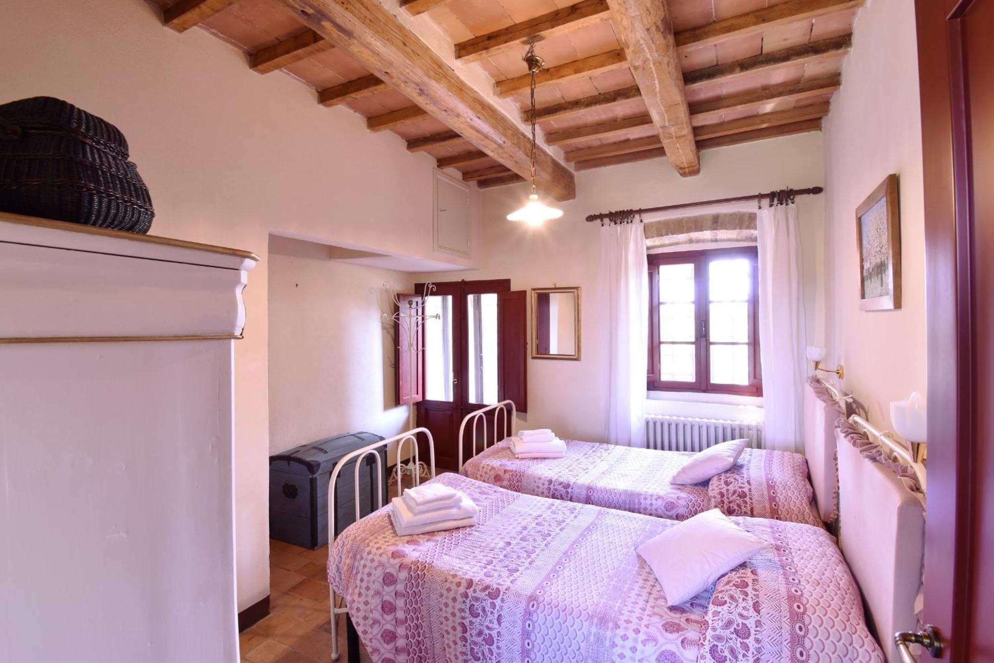 Villa Siena Room photo